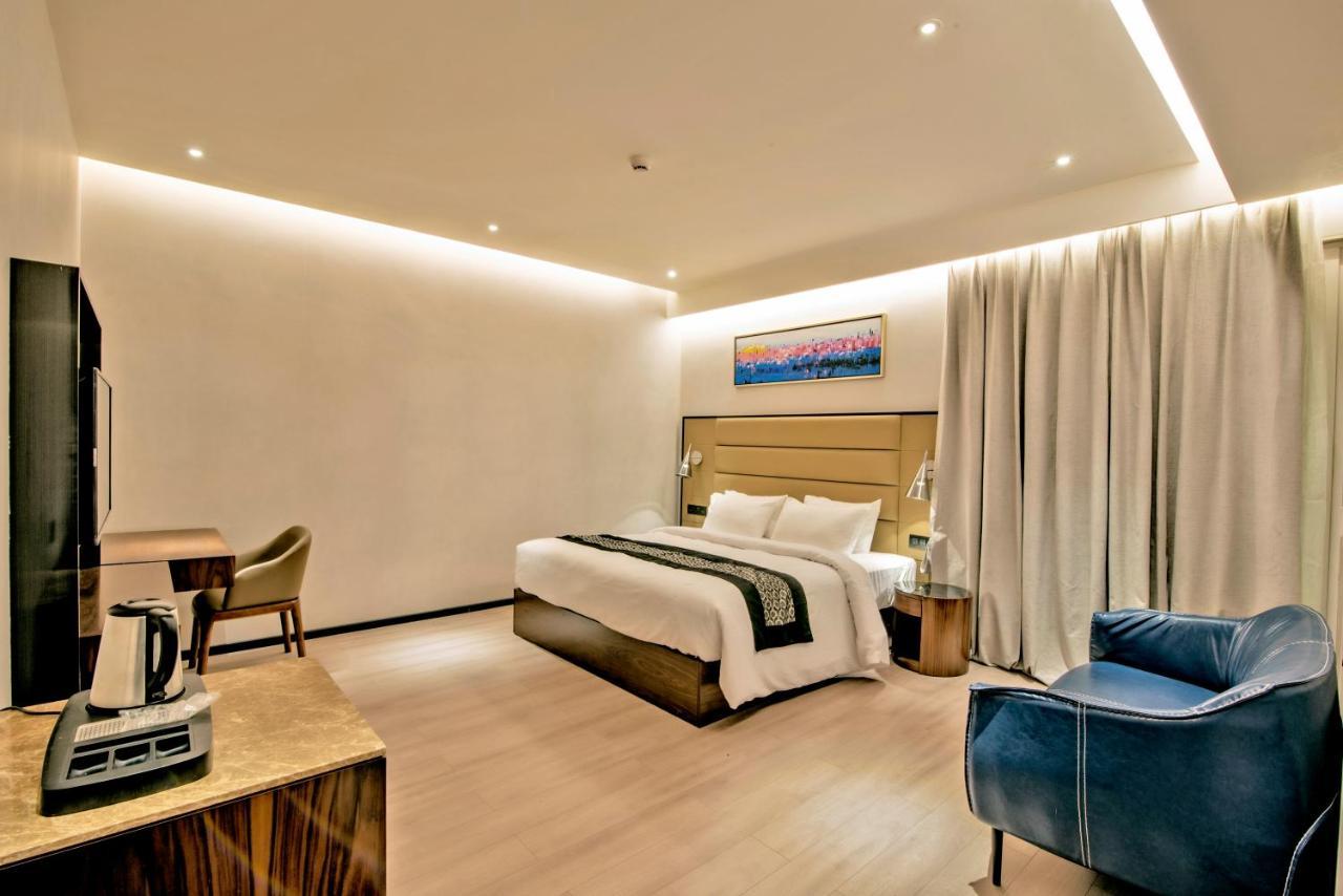 Enrise By Sayaji Nashik Hotell Eksteriør bilde